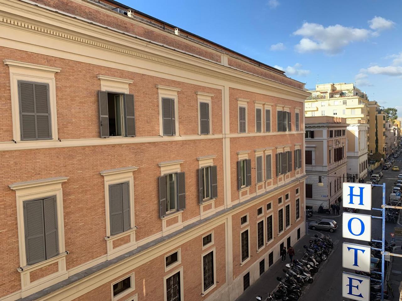 Tune Homes B&B Roma Esterno foto